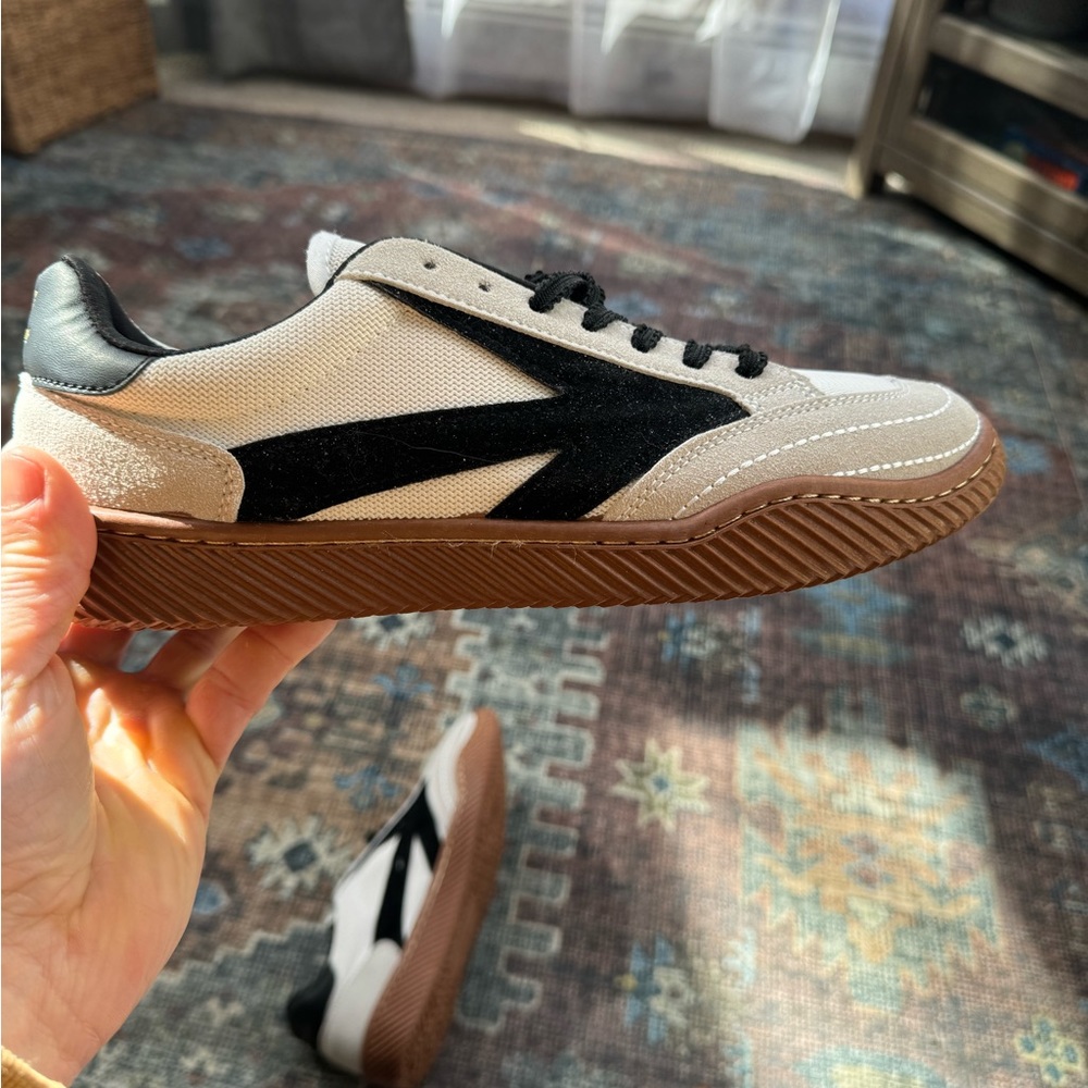 C-class Retro 1984 Olympism; men’s 9.5; never worn